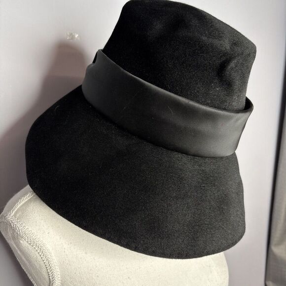 Dachettes Designed By Lilly Dachè Velour Black Brimmed Hat - Picture 2 of 11
